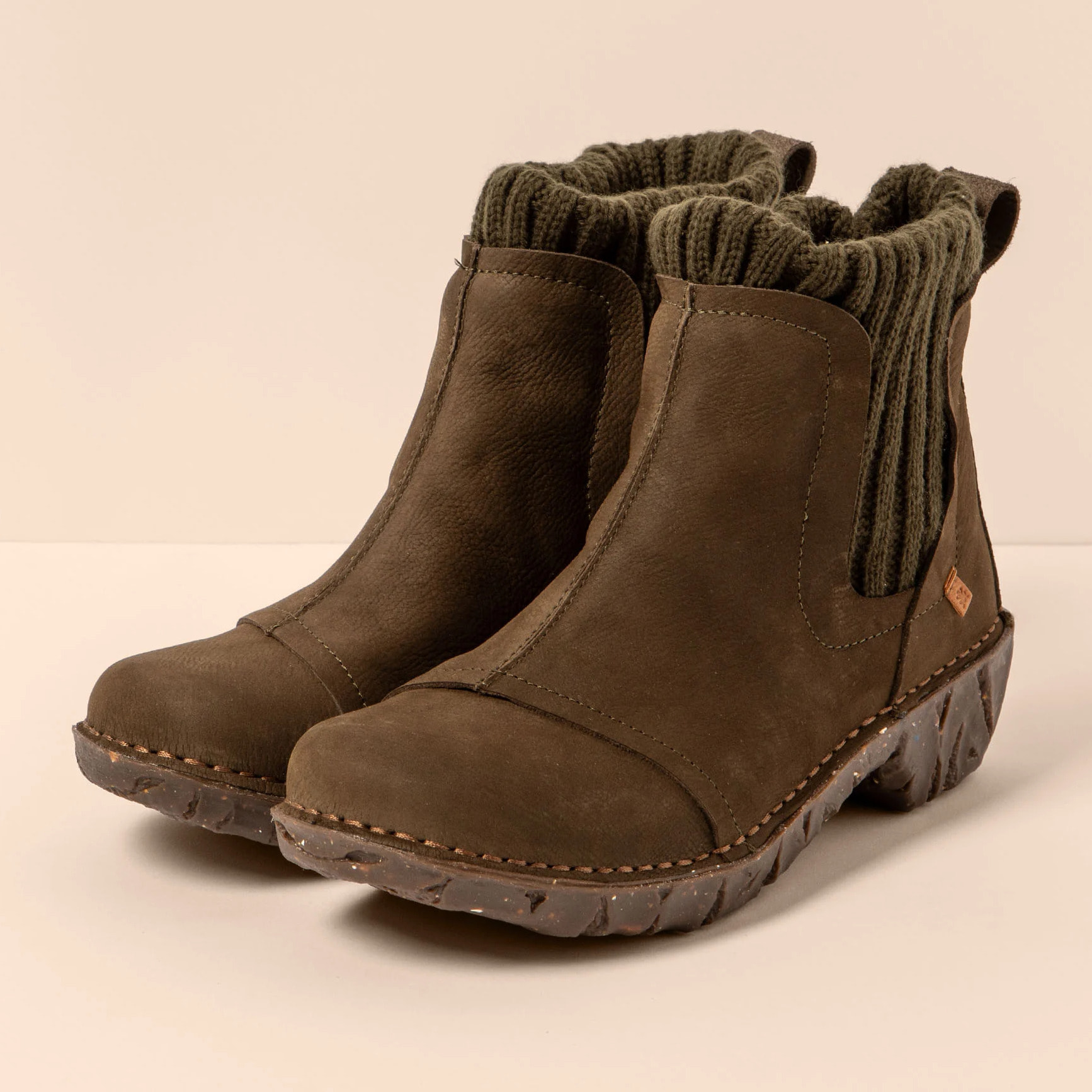 Botines NE23 PLEASANT FOREST/ YGGDRASIL color Forest