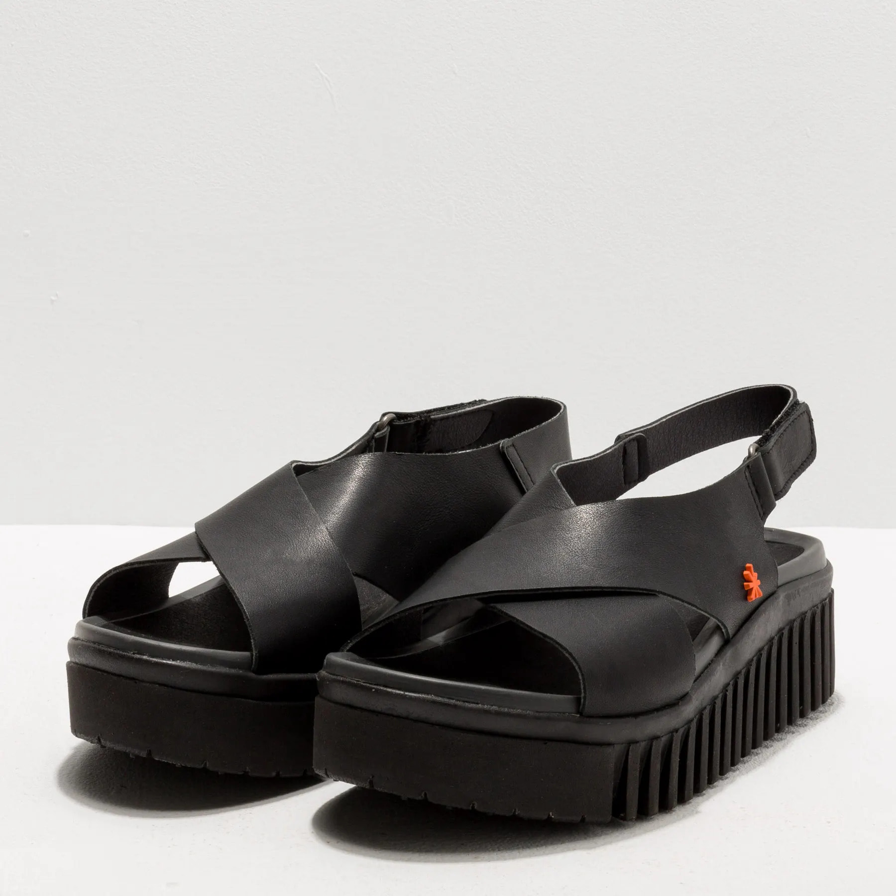 Sandalia de cuña 1574 NAPPA BLACK/BRIGHTON color Black