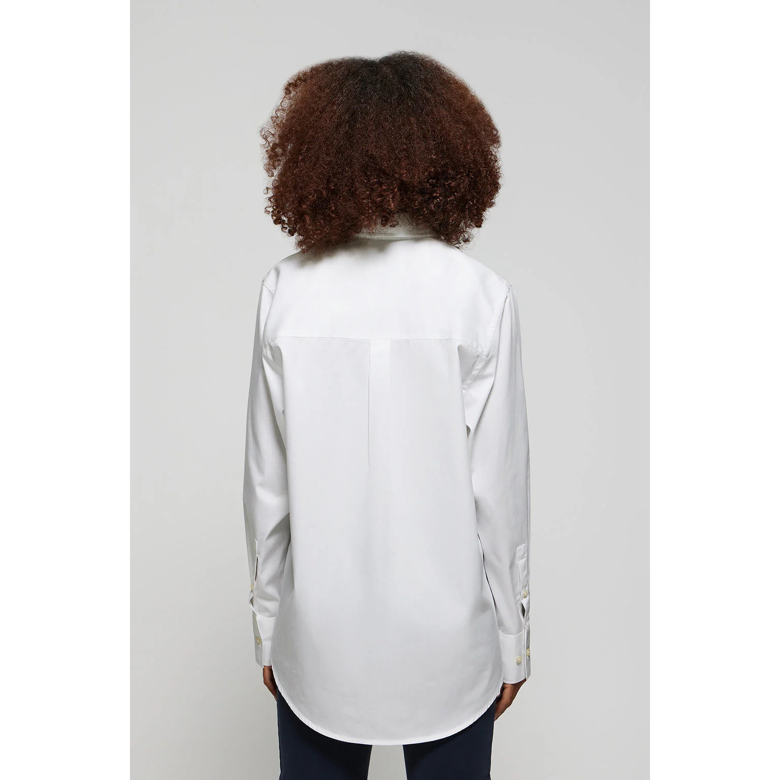 Camisa Cape blanca oversize con bordado minimal Polo Club