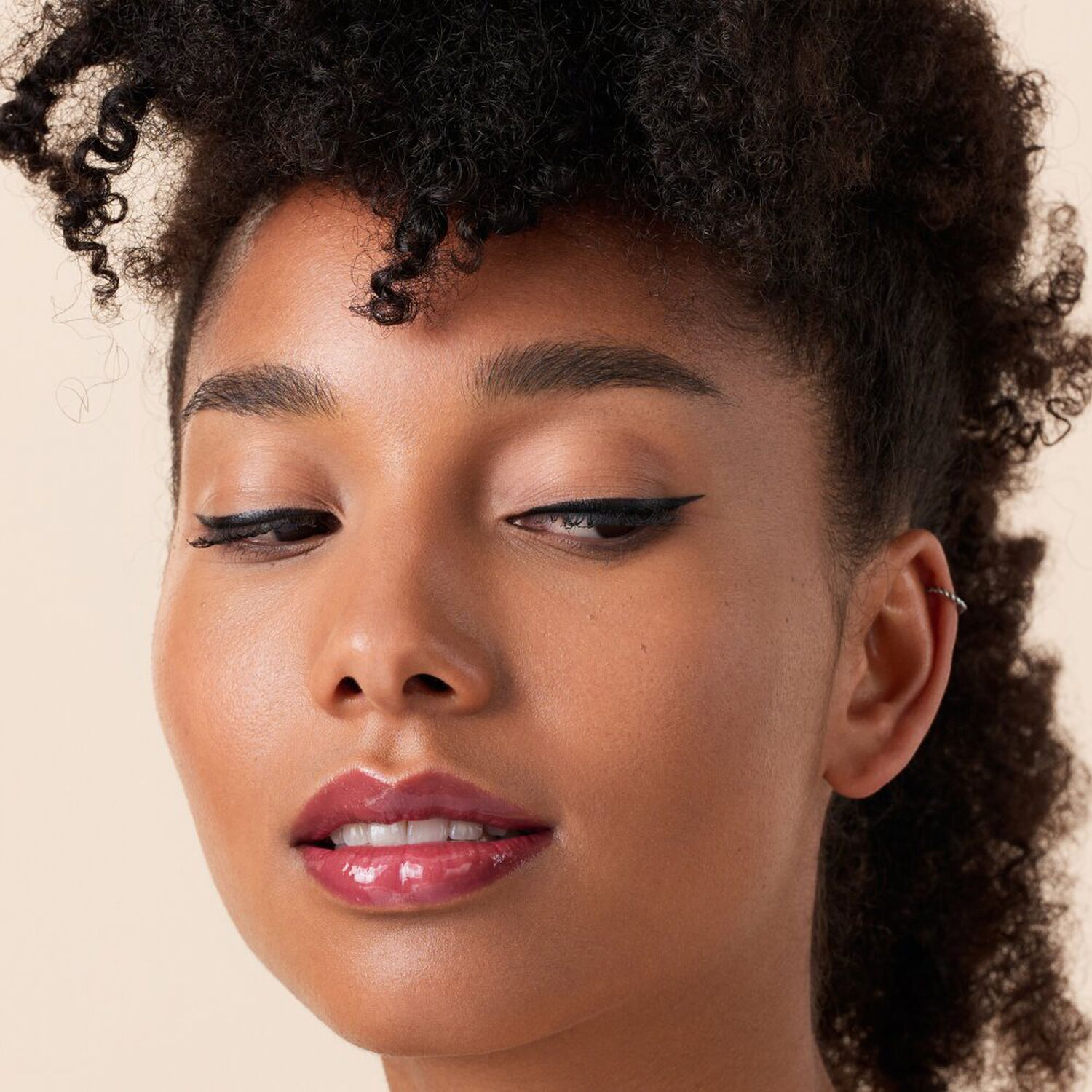 Glossin' Glow Tinted Lip Oil - Huile à Lèvres Hydratante Fini Brillant