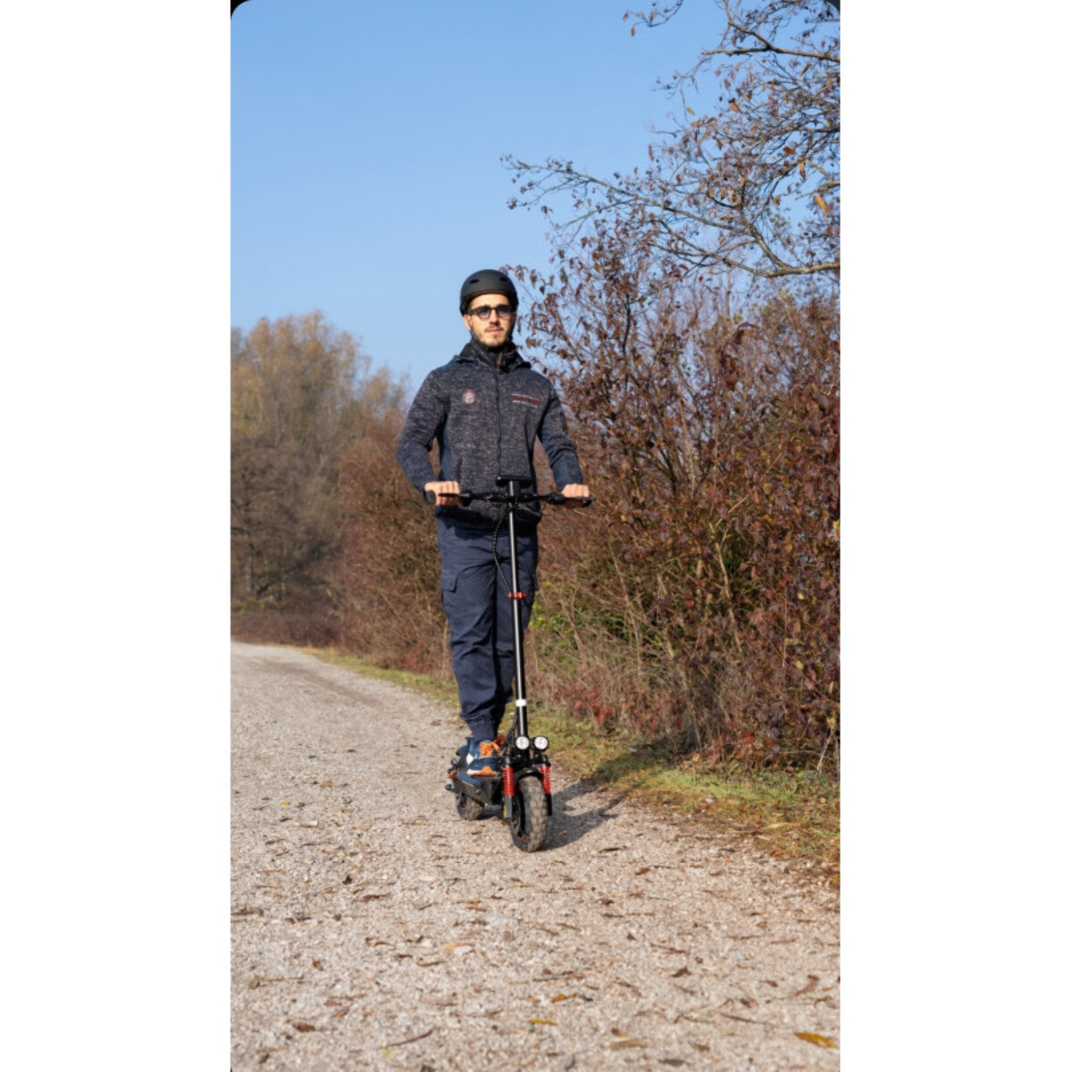 Trottinette électrique EBOOST INFINITY - 25 km/h, 70 km autonomie, batterie 48V 10,4Ah, double frein à disque, suspensi