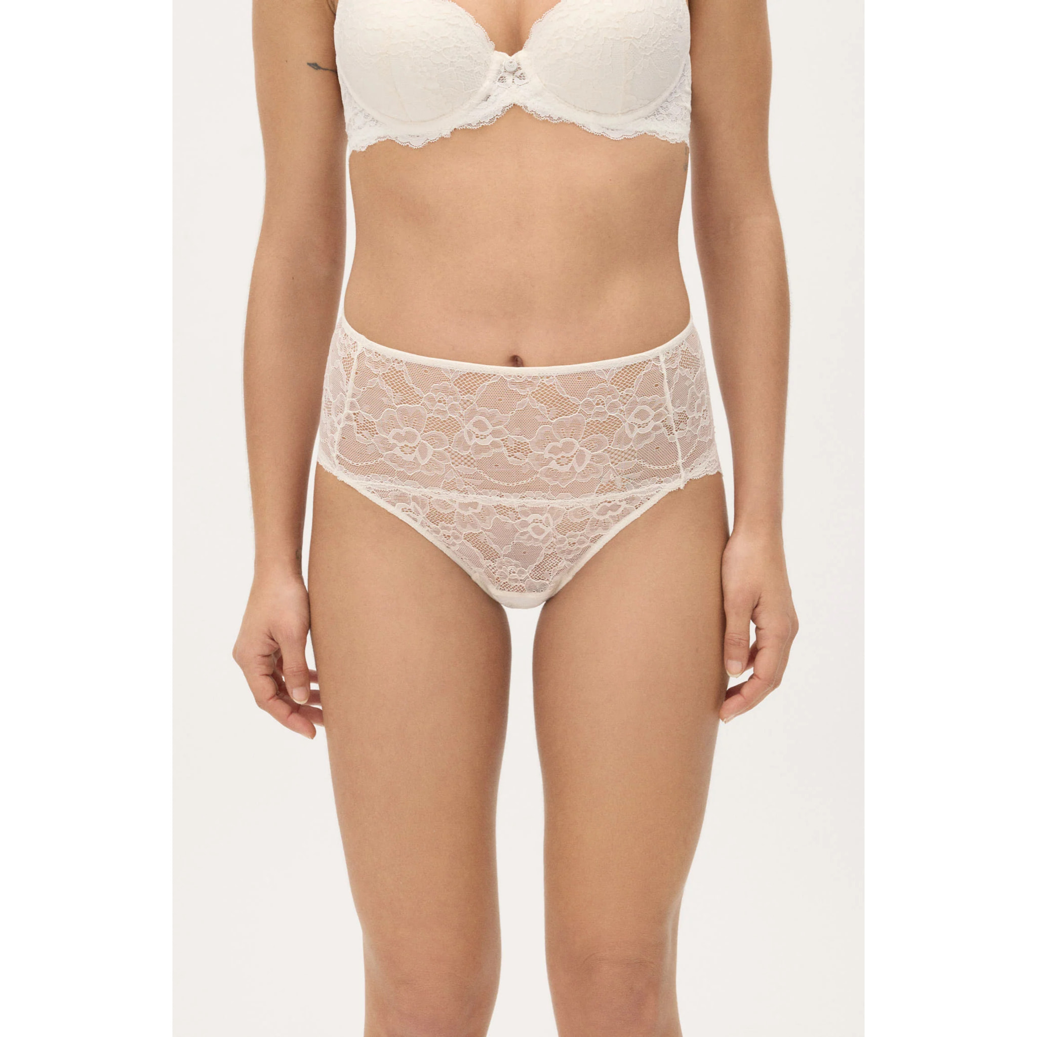 Slip a vita alta in pizzo color avorio