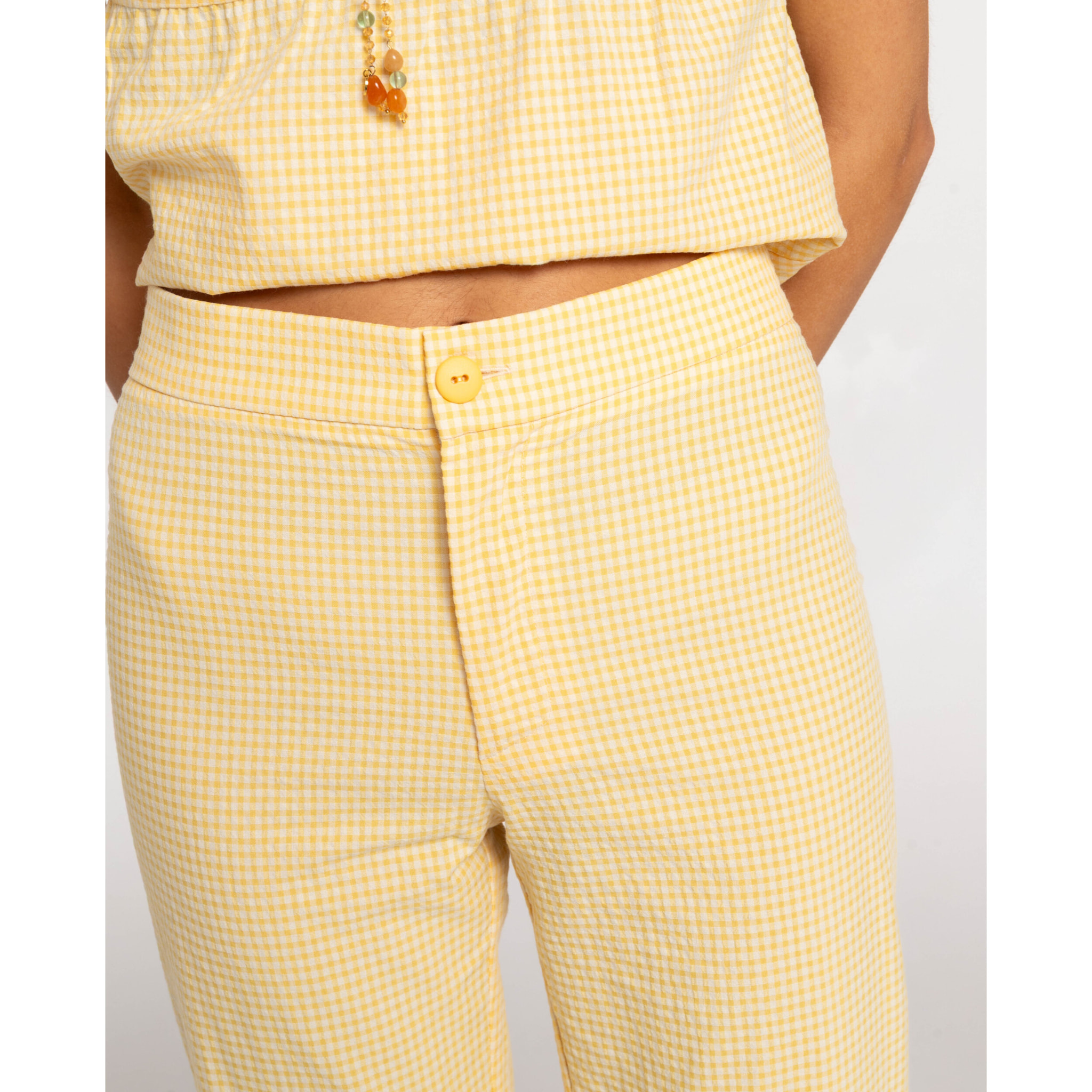 Pantalón de campana con cuadros vichy de mujer