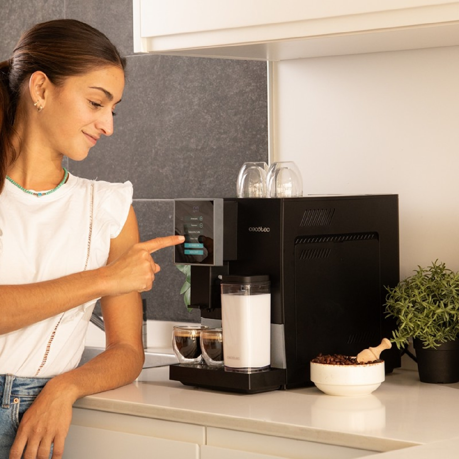 Cecotec Cafetera Superautomática Cremmaet Compactccino Black Silver