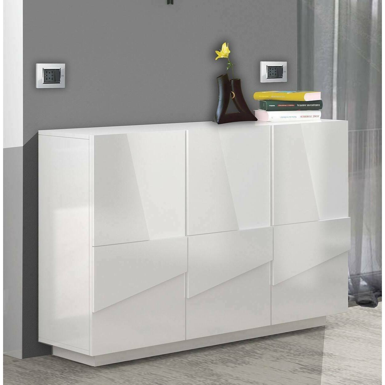 Credenza Axl, Buffet da soggiorno multifunzione, Madia da salotto a 3 ante, 100% Made in Italy, cm 121x38h86, Bianco lucido