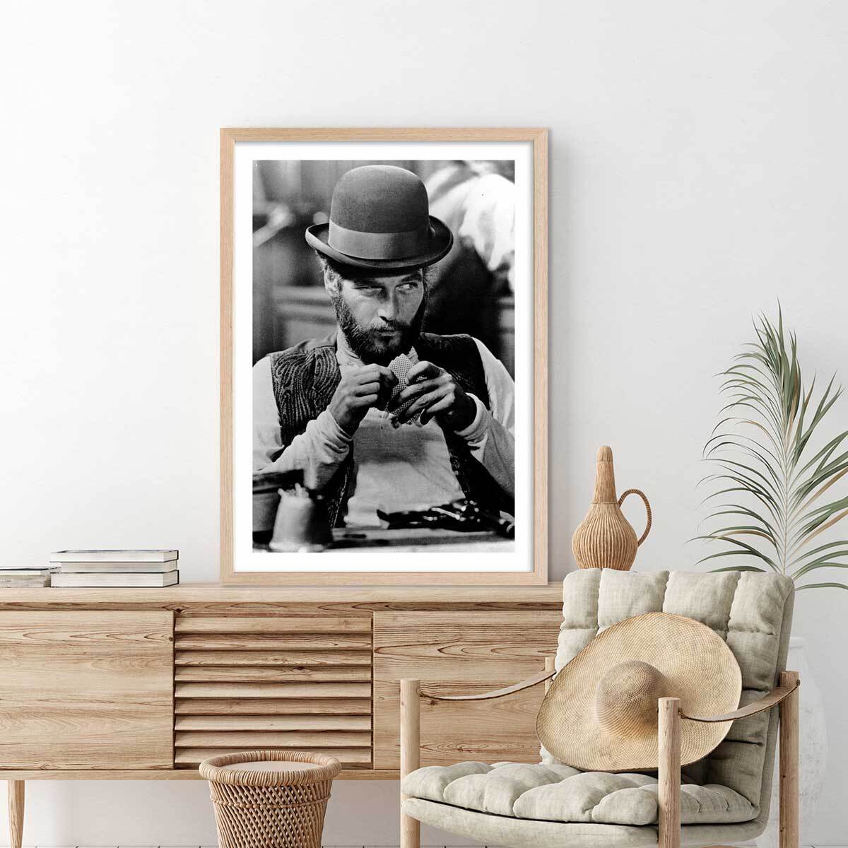 Affiche célébrité Paul Newman, Juge et Hors la Loi, 1972 Affiche + cadre en bois - Chêne