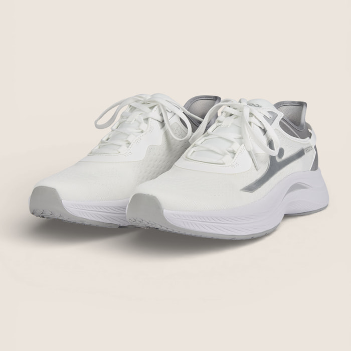 Sneakers donna in mesh con supporti tecnici e suola leggera