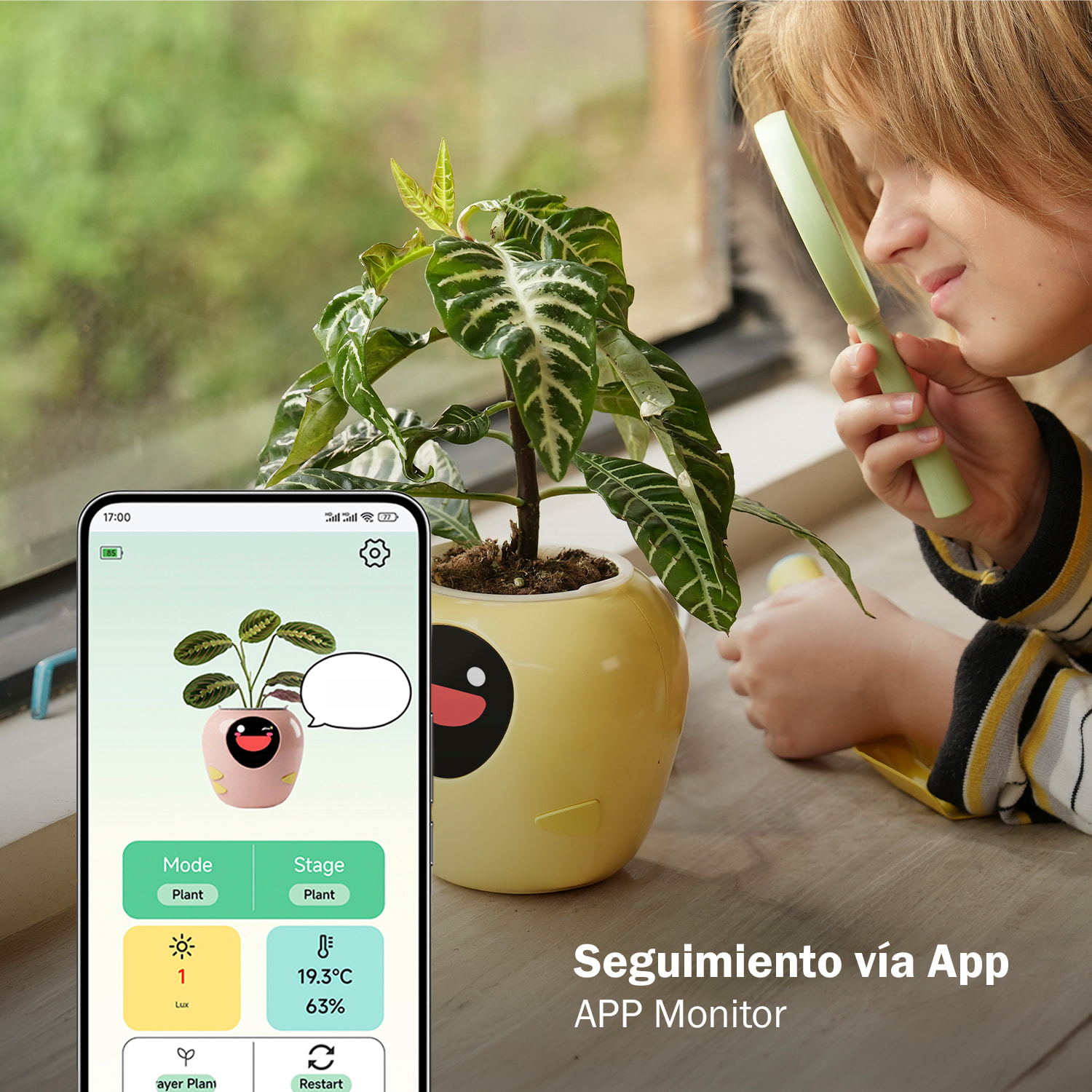 Vaso intelligente A2 con sensori interni ed esterni, display interattivo con espressioni facciali, batteria da 2200mAh e monitoraggio completo della pianta.