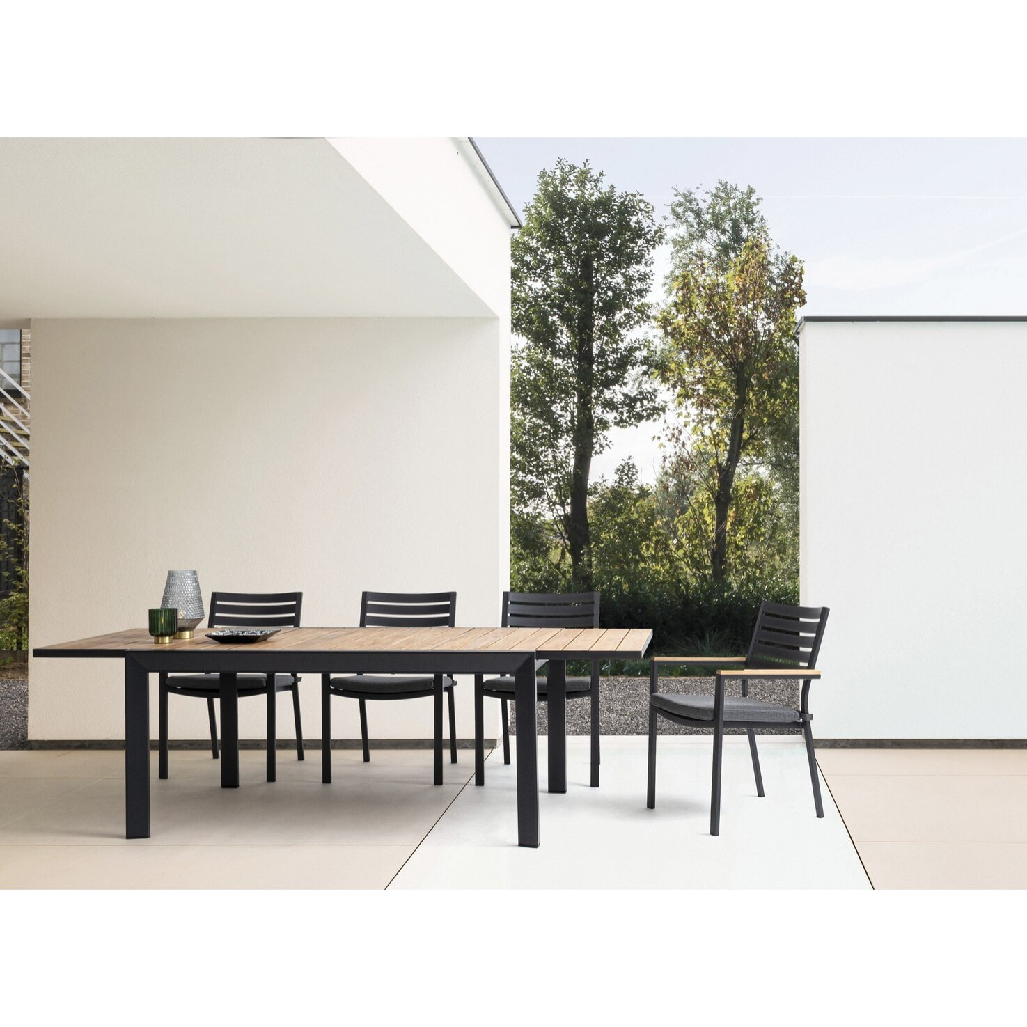 Tavolo allungabile BELMAR effetto legno e struttura in alluminio antracite 220x100 cm - 340x100 cm