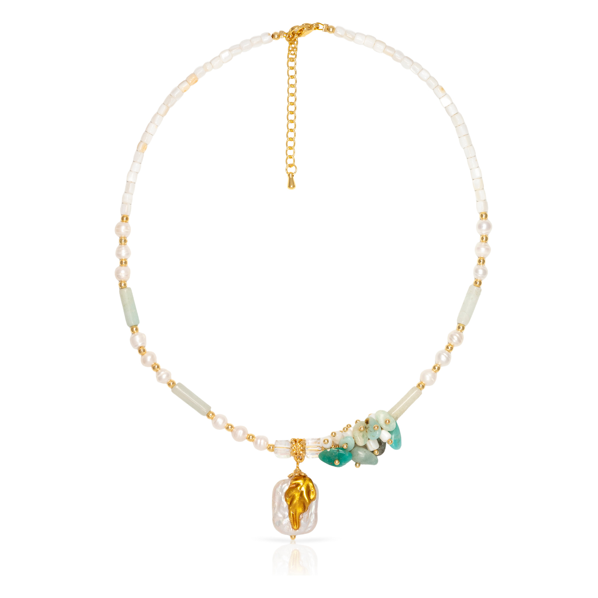 Collar con colgante cuadrado pintado, piedra aguamarina, conchas, lapislázuli y perlas naturales con cierre de mosquetón.