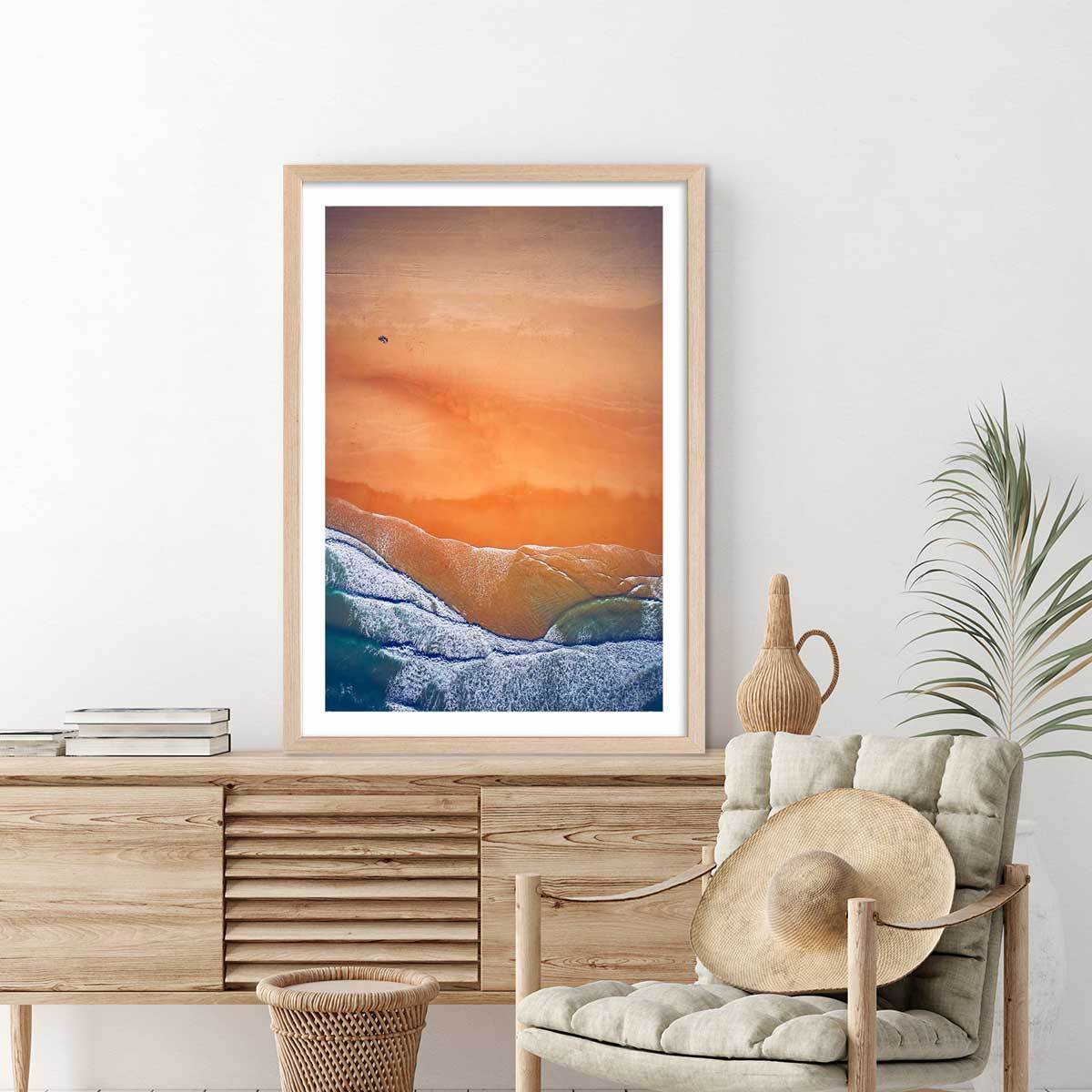 Affiche plage terre de sienne Affiche + cadre en bois - Chêne