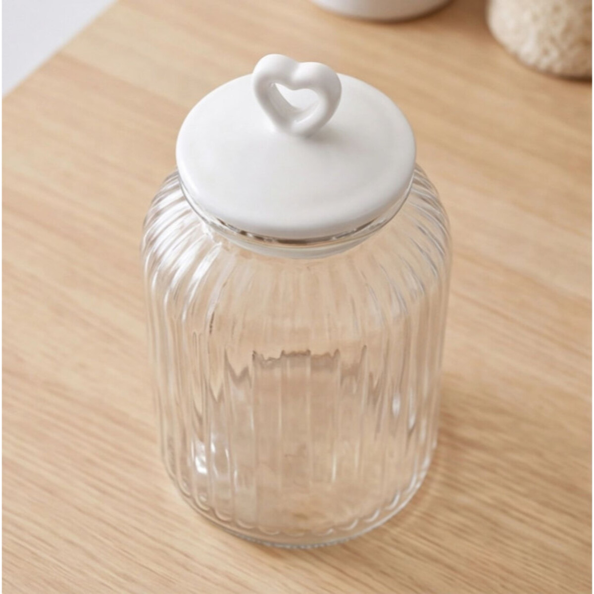 Barattolo in vetro con tappo in ceramica a cuore, contenitore alimenti trasparente, ideale per zucchero caffè biscotti e pasta, design elegante e pratico, organizer cucina resistente, facile da pulire