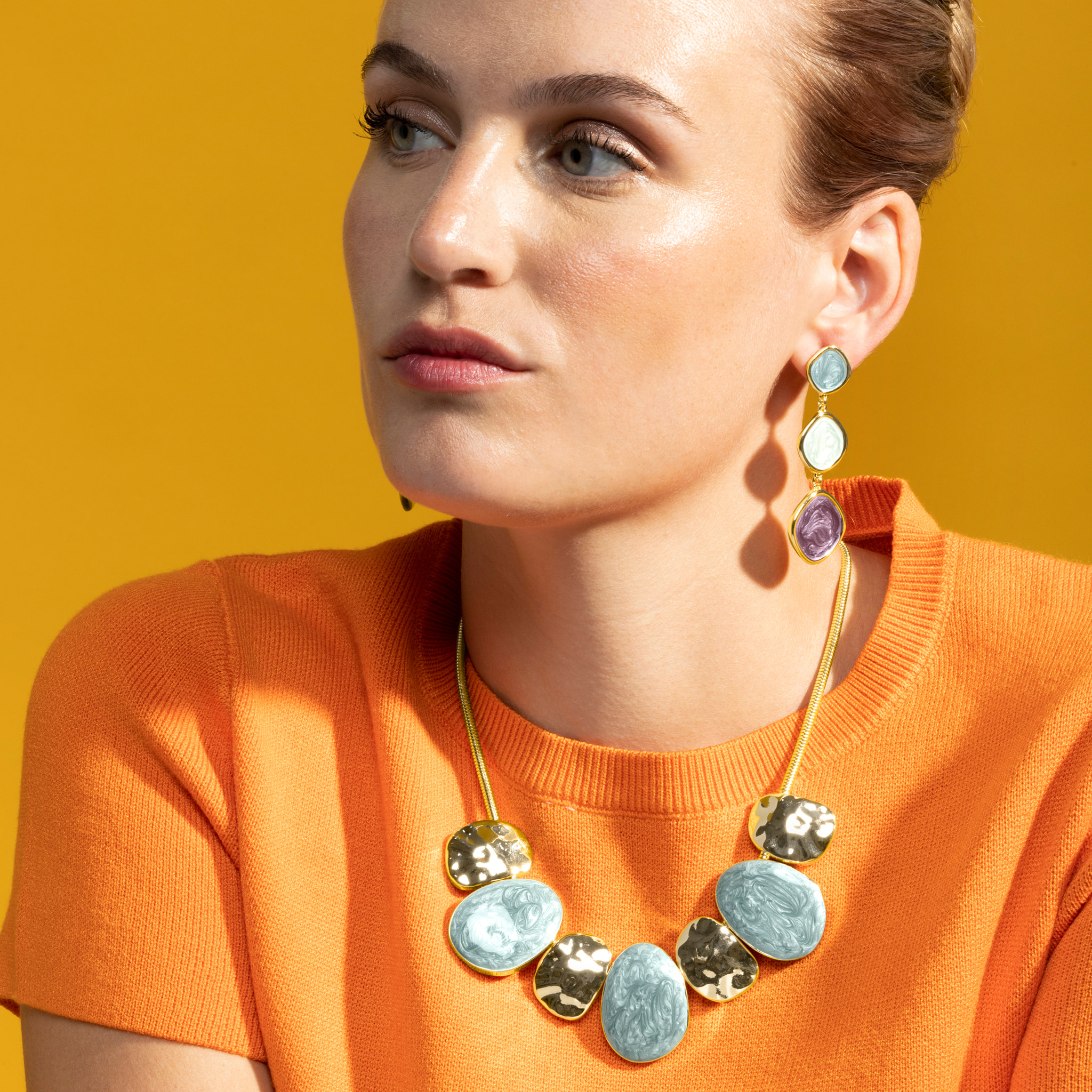 Collar con Lacado Azul acabado oro 18k