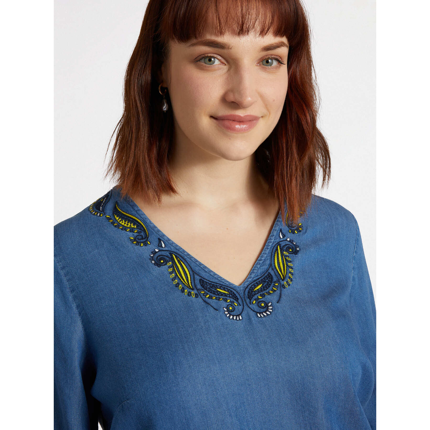 Fiorella Rubino - Blusa bordada con fibras TENCEL™ - Light - blue