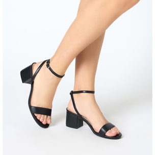 Sandalo donna nero, tacco largo 5,5 cm