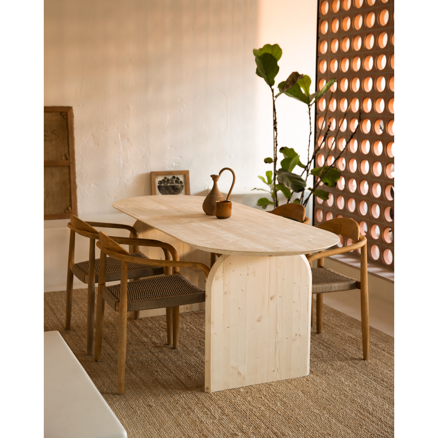 Table à manger ovale en bois massif ton naturel en différentes tailles