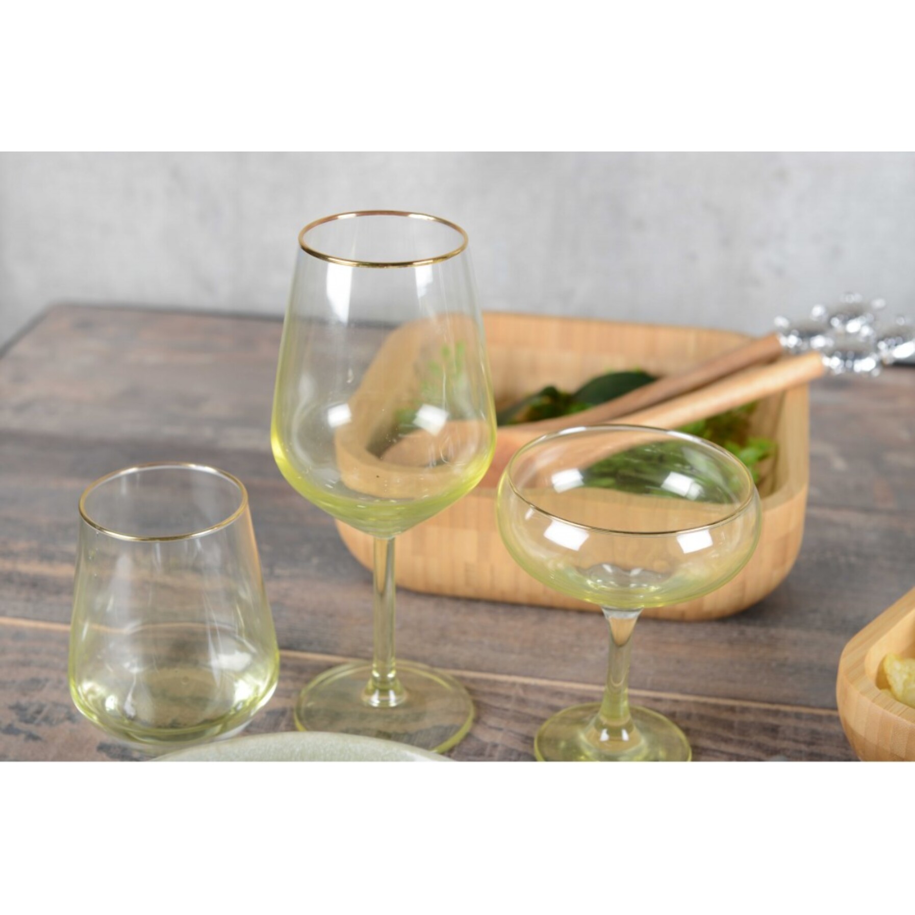 Lot de 4 coupes a glace/champagne sur pied vert et jaune