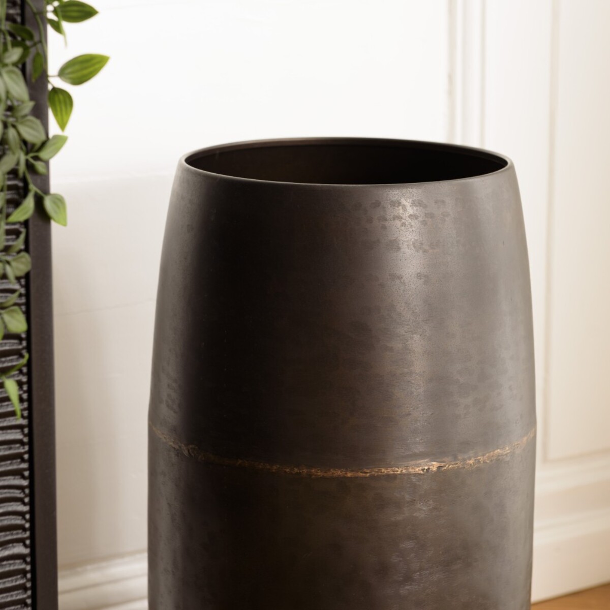JOHAN - Vase largeur 30.5cm hauteur 52.5cm acier couleur bronze cuivré