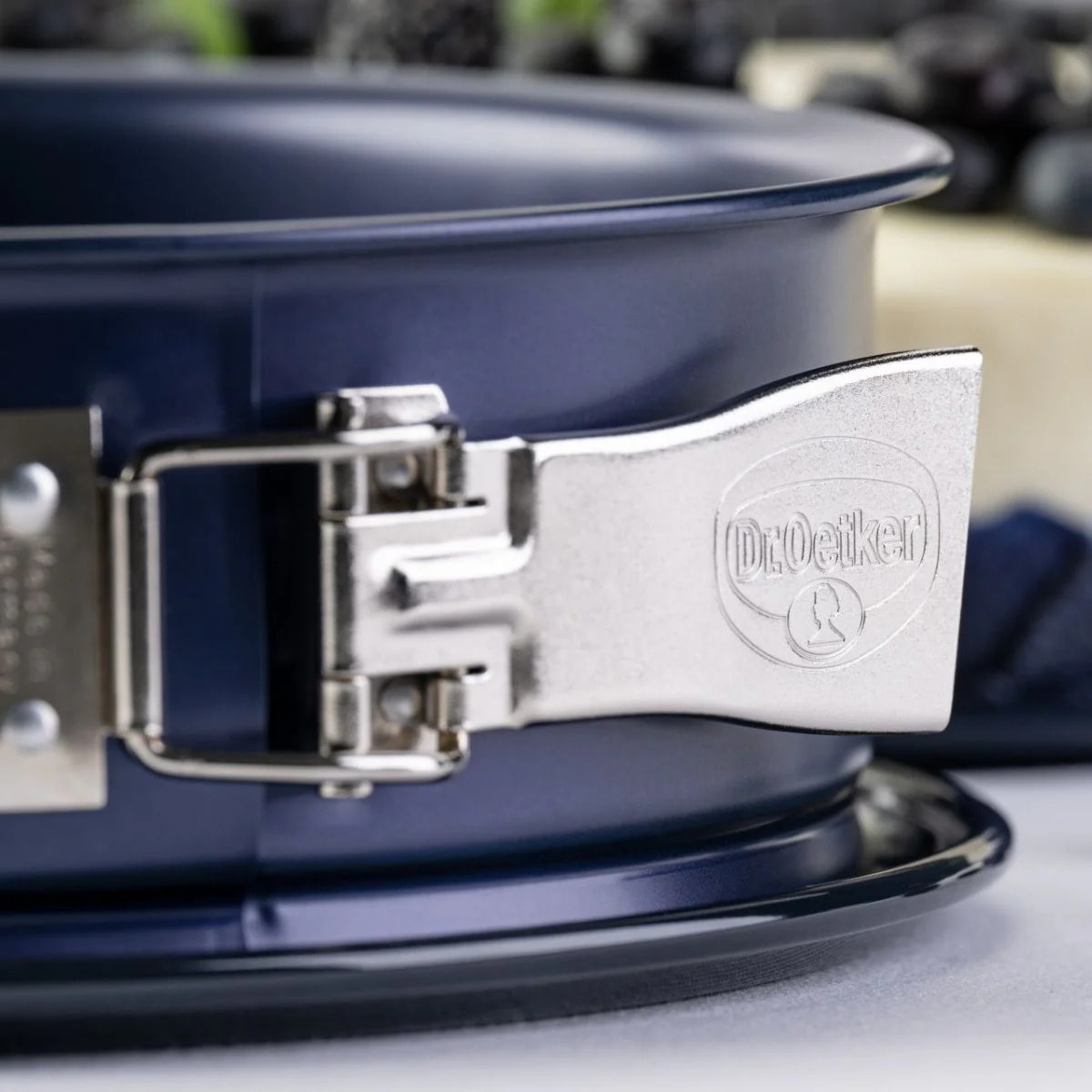 Ensemble de 2 Moules à manqué à charnière 26 cm Dr.Oetker Back Liebe