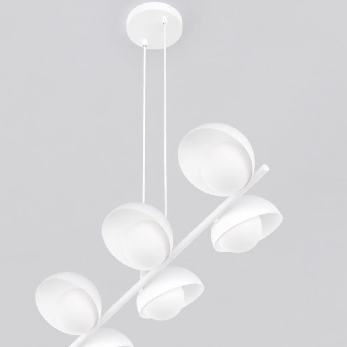 Lampada a sospensione BOOM lineare con diffusori in vetro e finitura bianca opaca