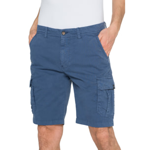 Bermudas Hot Buttered Athabasca modelo cargo con bolsillos laterales Azul claro