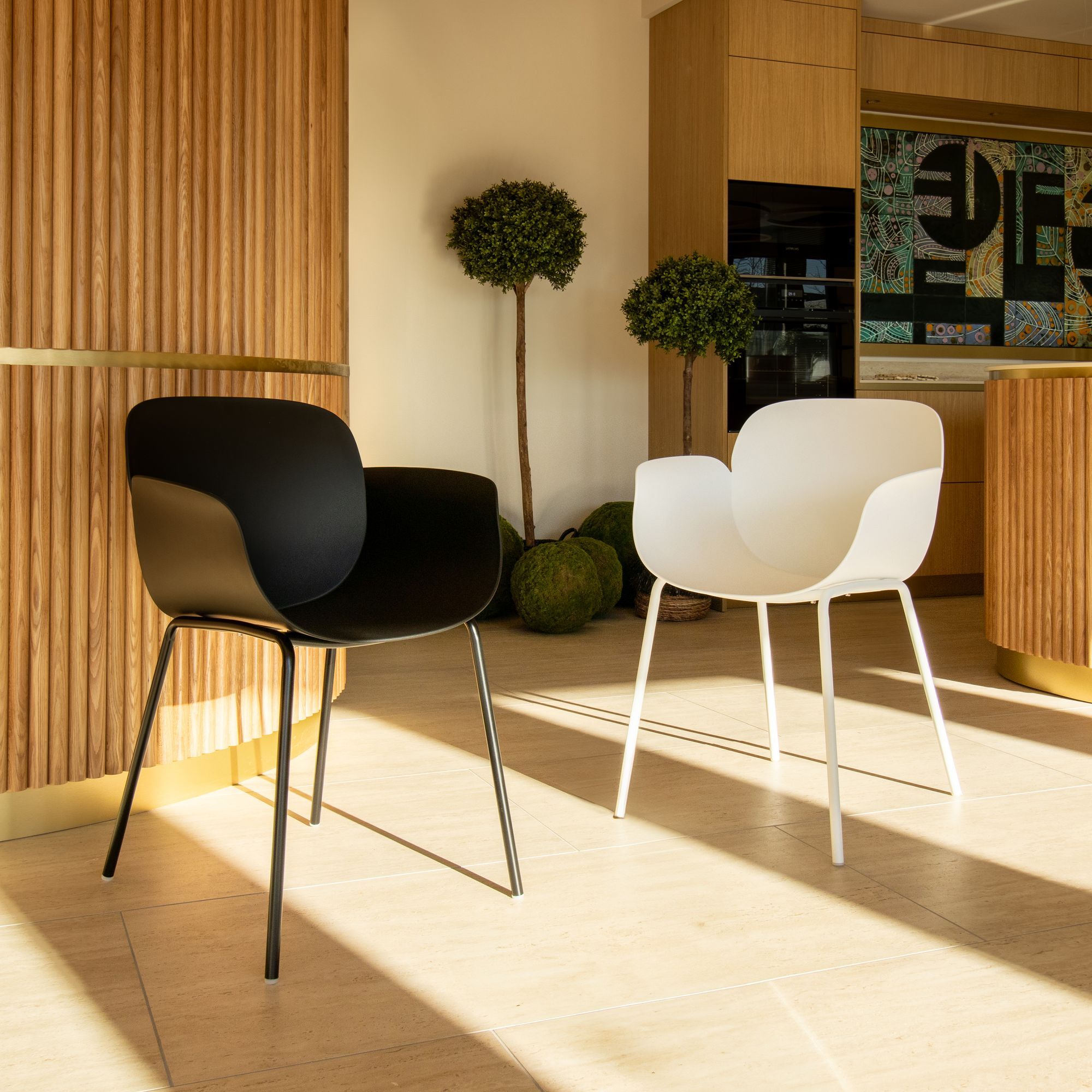 Lot de 4 fauteuils de table extérieur en polypropylène blanc CALISTA