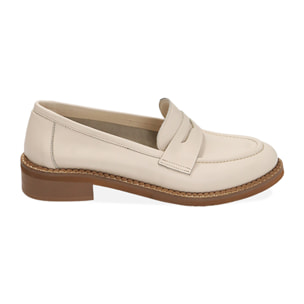 Mocasines planos de piel color crema