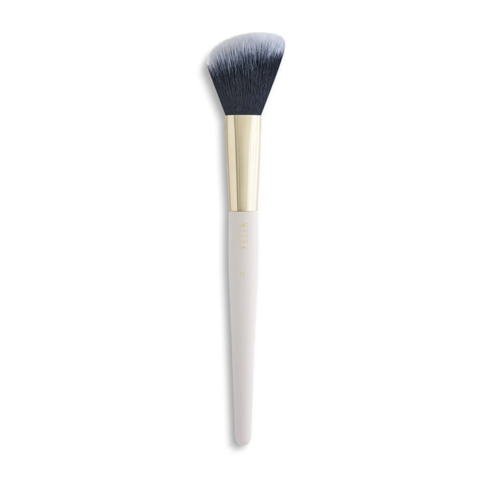 02 SOFT CHEEK BRUSH Pennello viso dalla forma obliqua