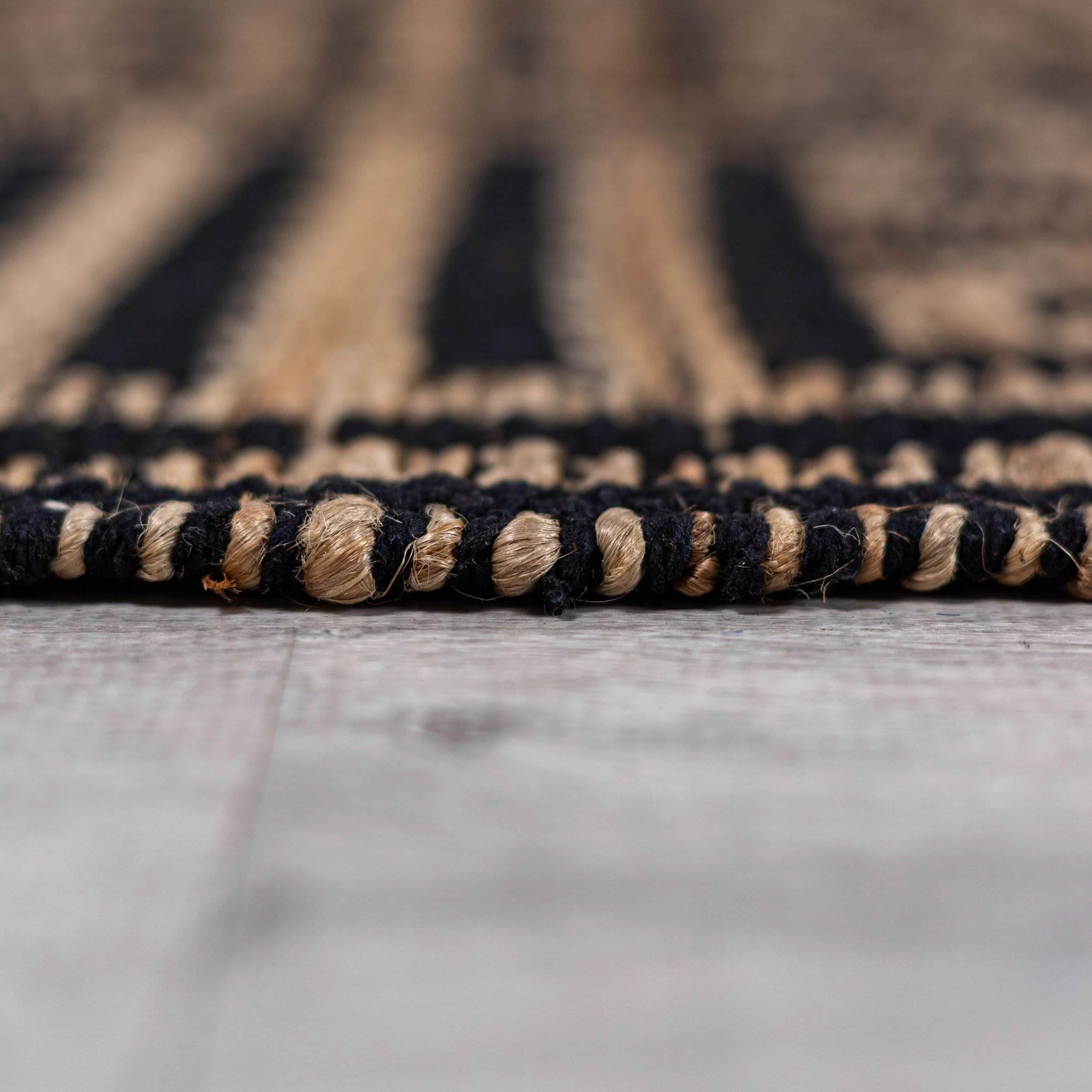 Tapis en jute MEANDER