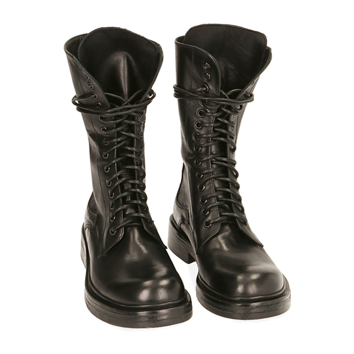 Botas militares de cuero negro