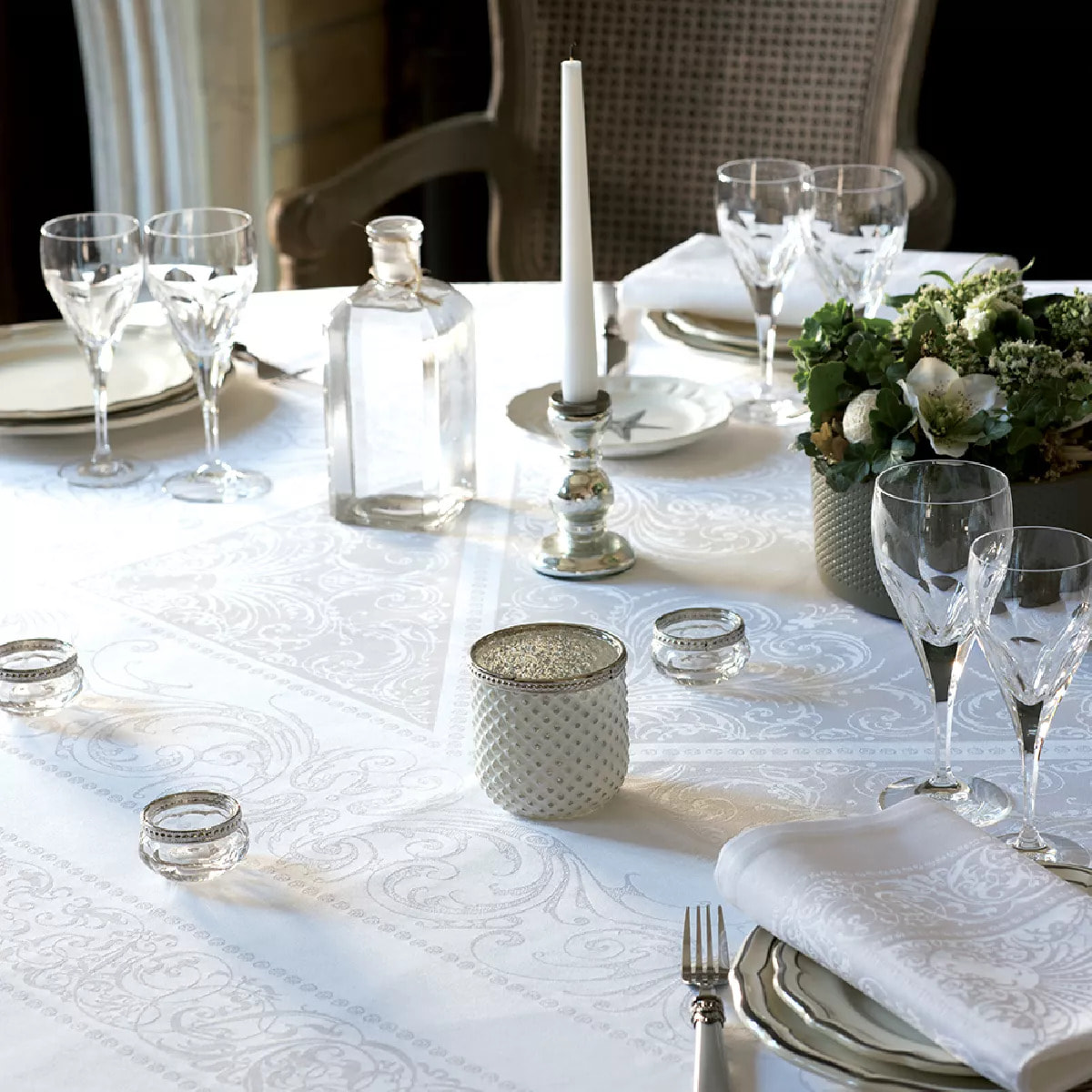 Nappe anti tache pur coton bio motif jacquard Alexandrine neige