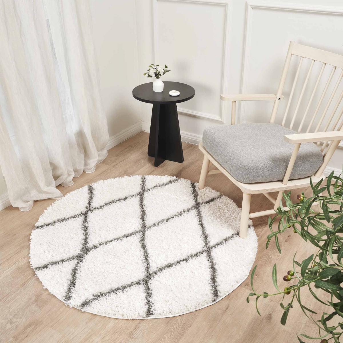 Tapis Shaggy longues mêches et aux motifs traditionnels Berbères