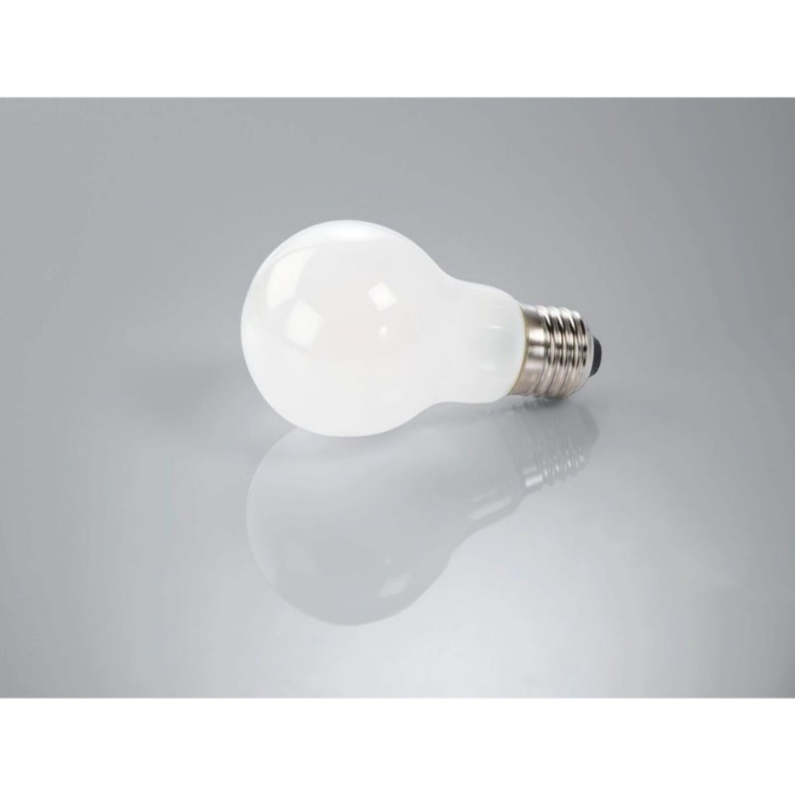 Ampoule XAVAX LED E27 6.5W CLA