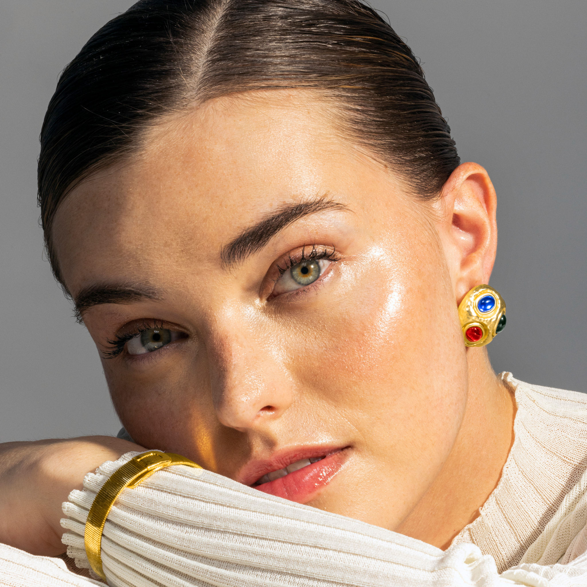 Pendientes Lux by Lux acabadoss en oro amarillo 18k