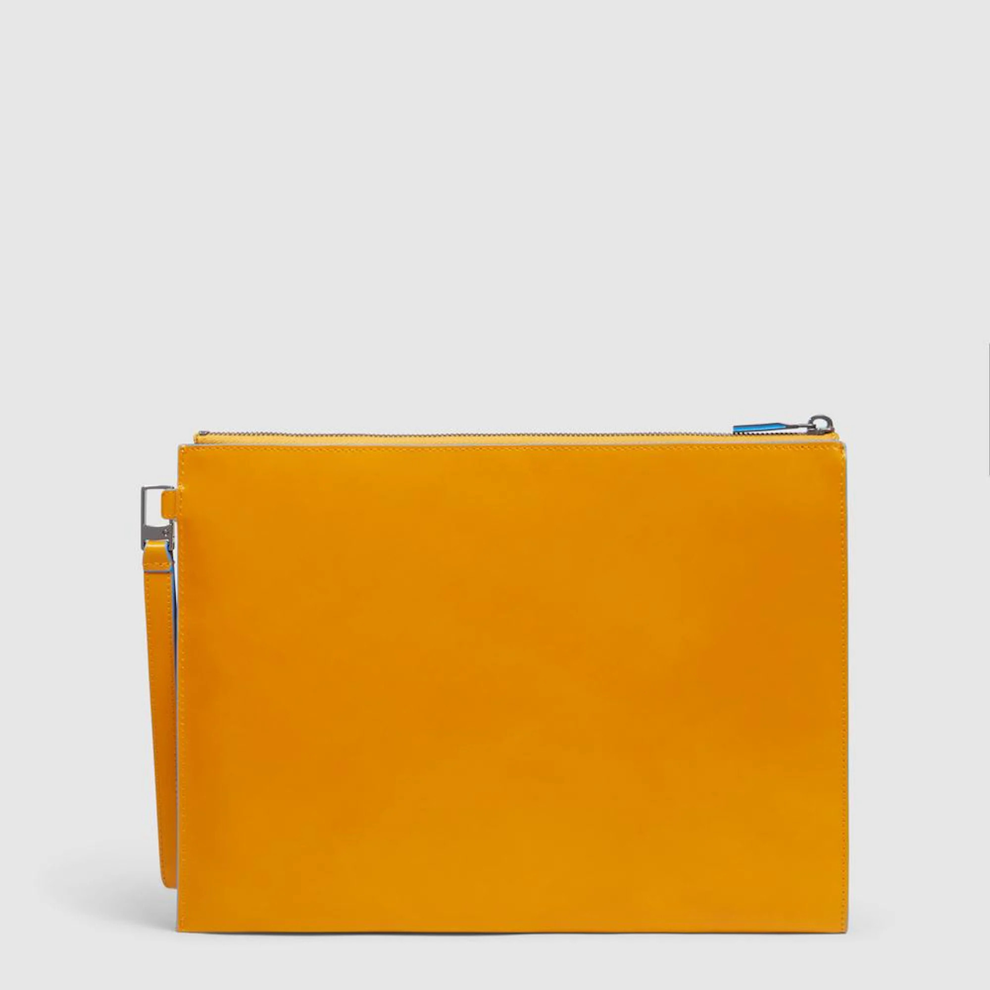 Piquadro Pochette porta iPad® in pelle con polsiera rimovibile e tasca per AirPods®
