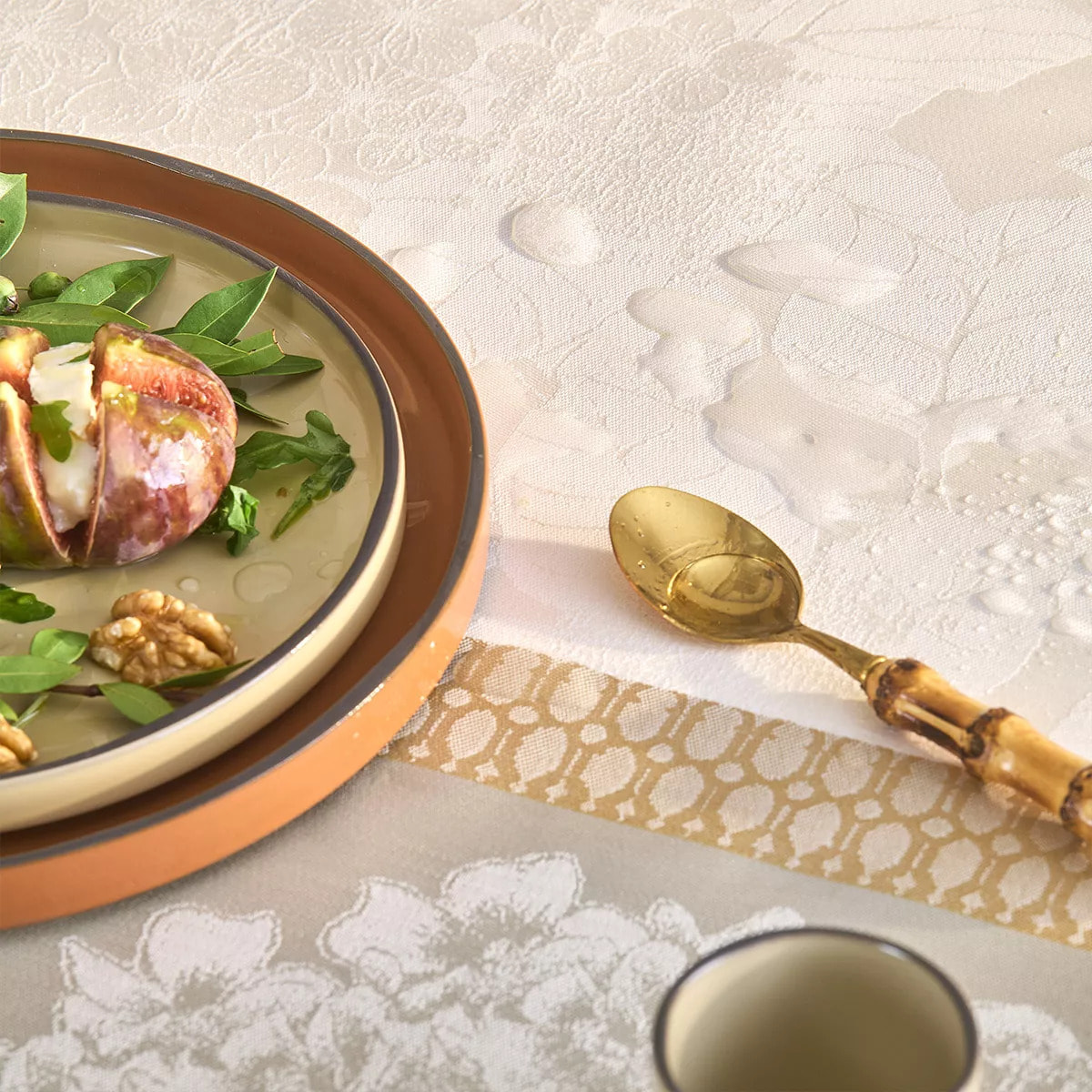 Nappe pur coton enduit motif jacquard beige Mille hortensias naturel