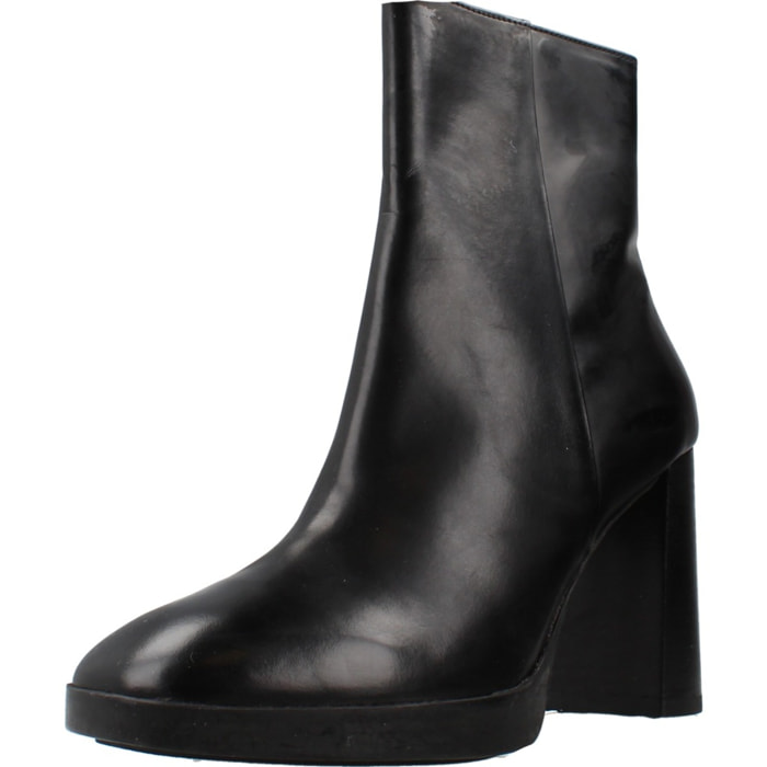 Botines Mujer de la marca GEOX  modelo D36VLC 00038 NEGRO