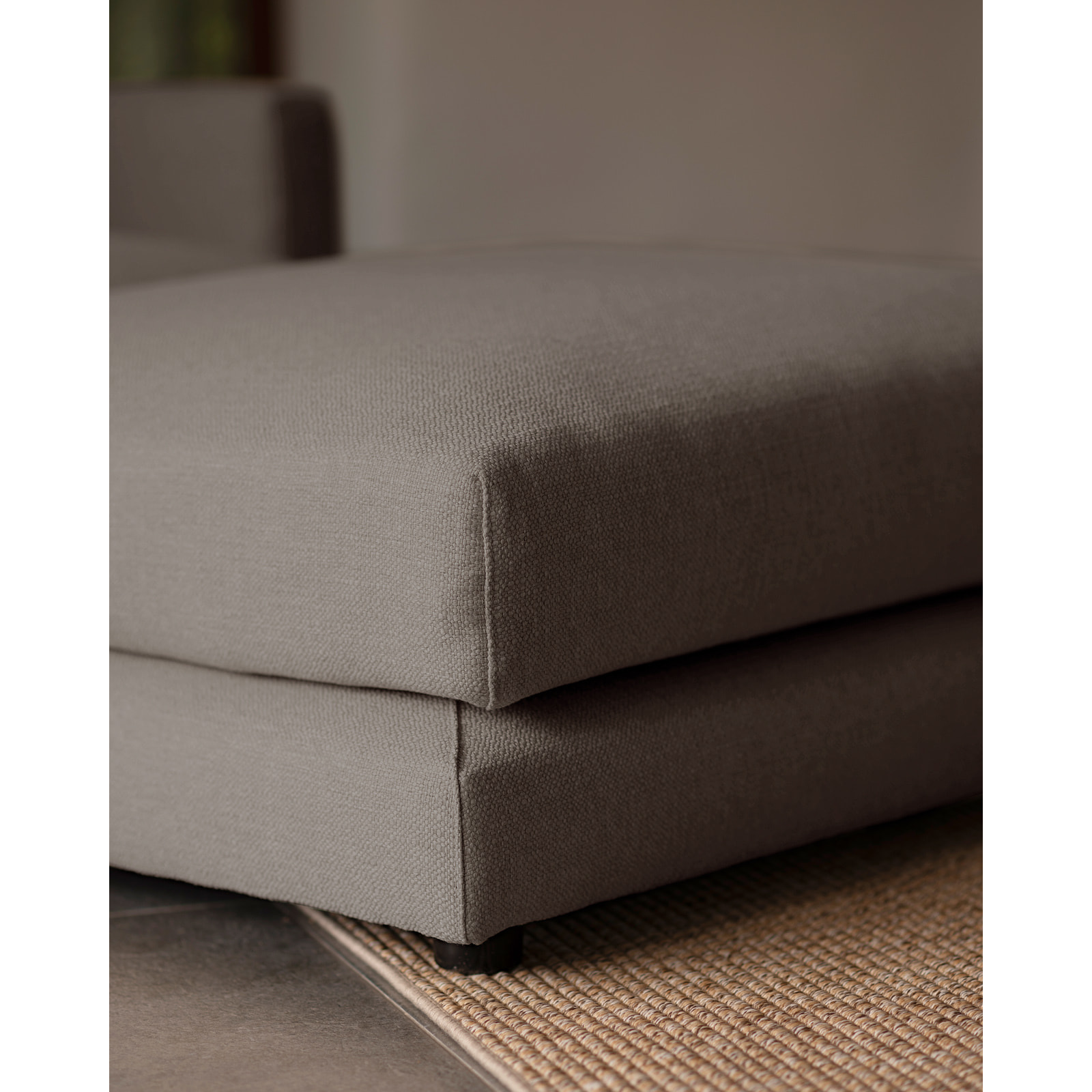 Pouf gris foncé de 97x78cm Hauteur: 36 Longueur: 97 Largeur: 78