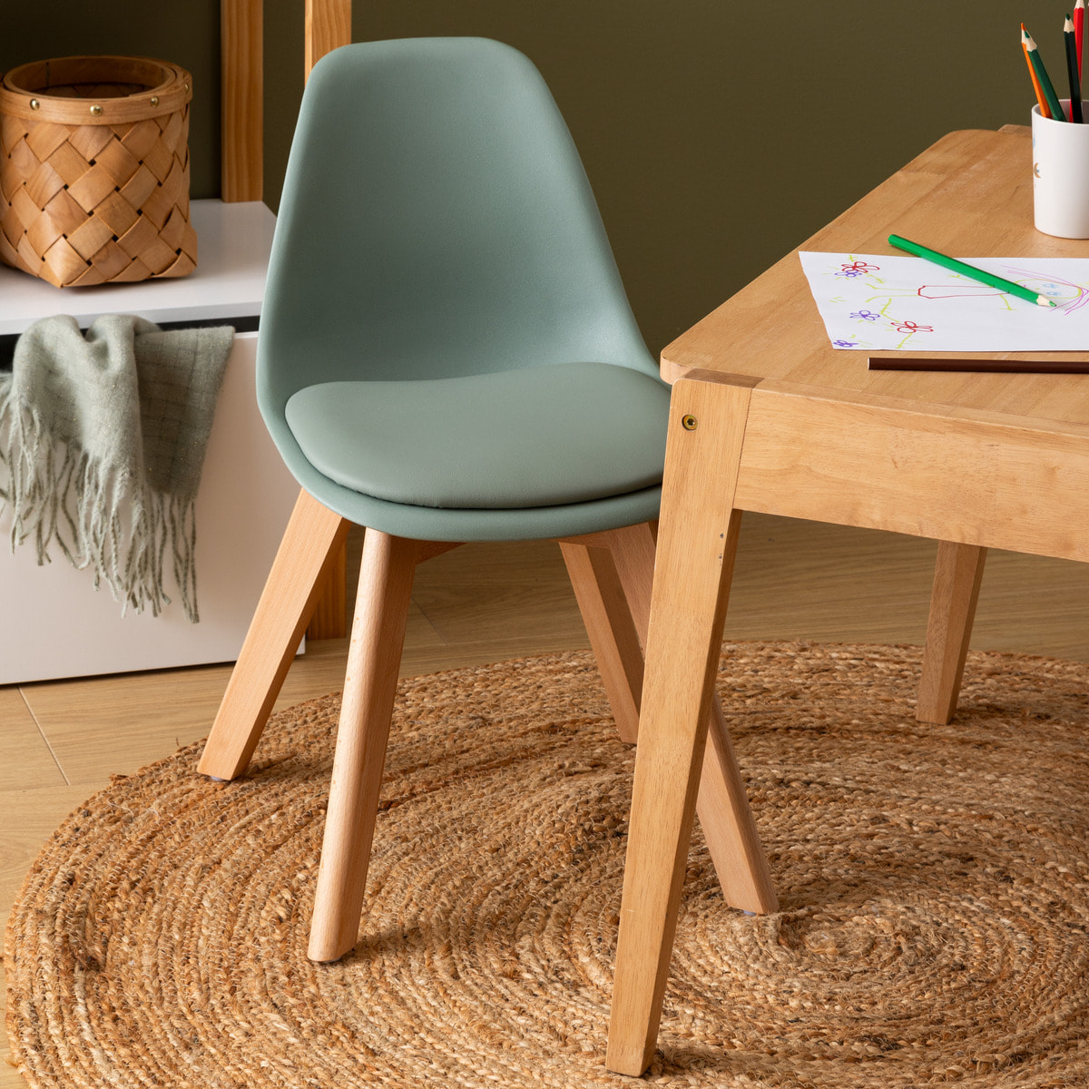 Chaise enfant "Baya" vert clair