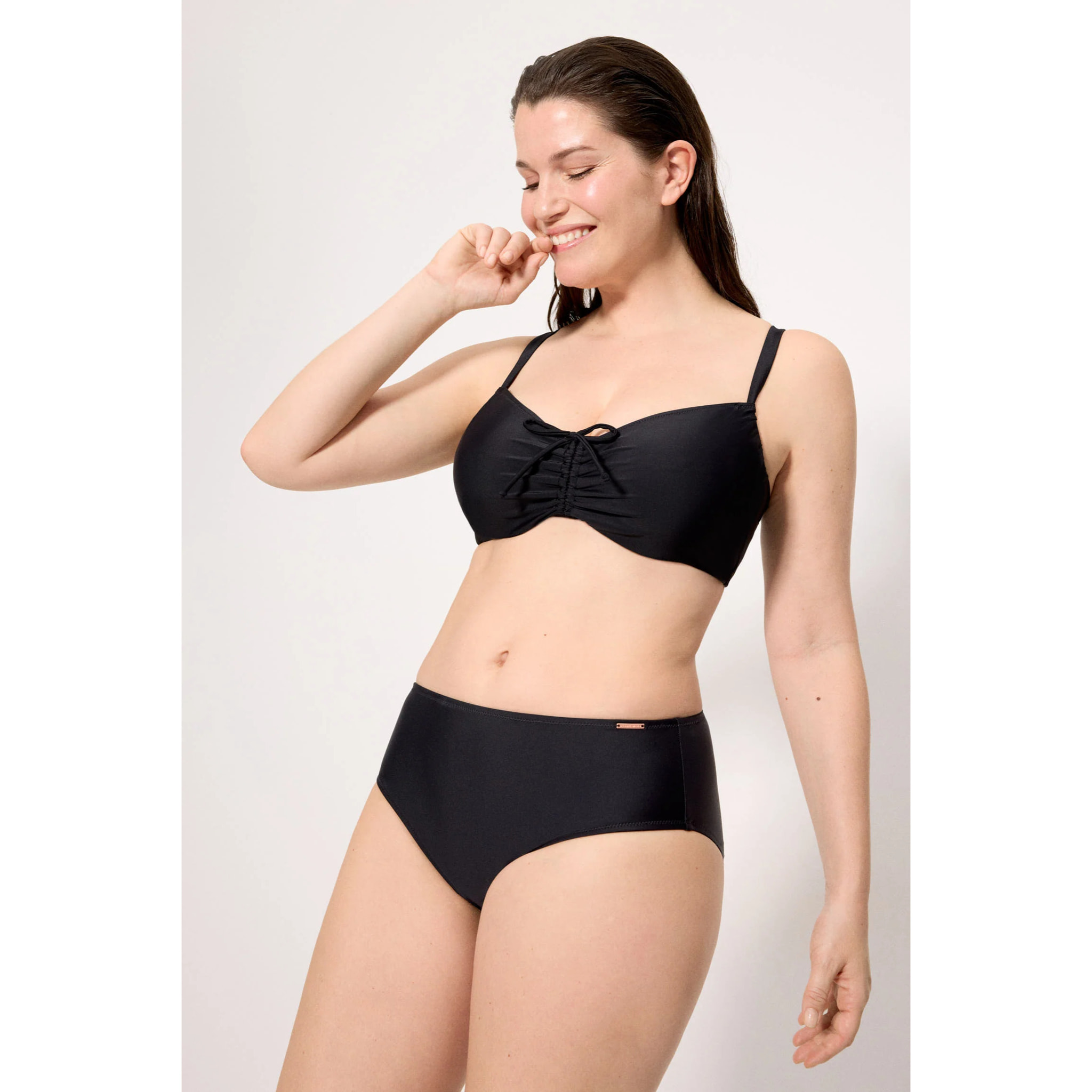 Top bikini contenitivo Nero