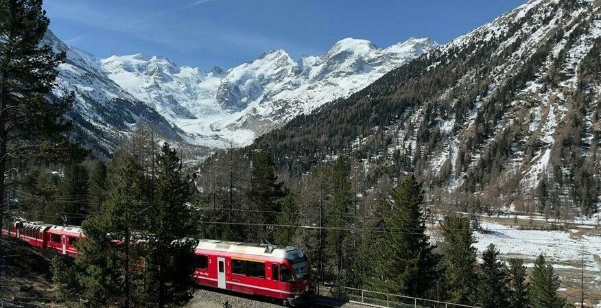 Voyage en train depuis Milan - trajet en Bernina Express et séjour relaxant à St. Moritz inclus