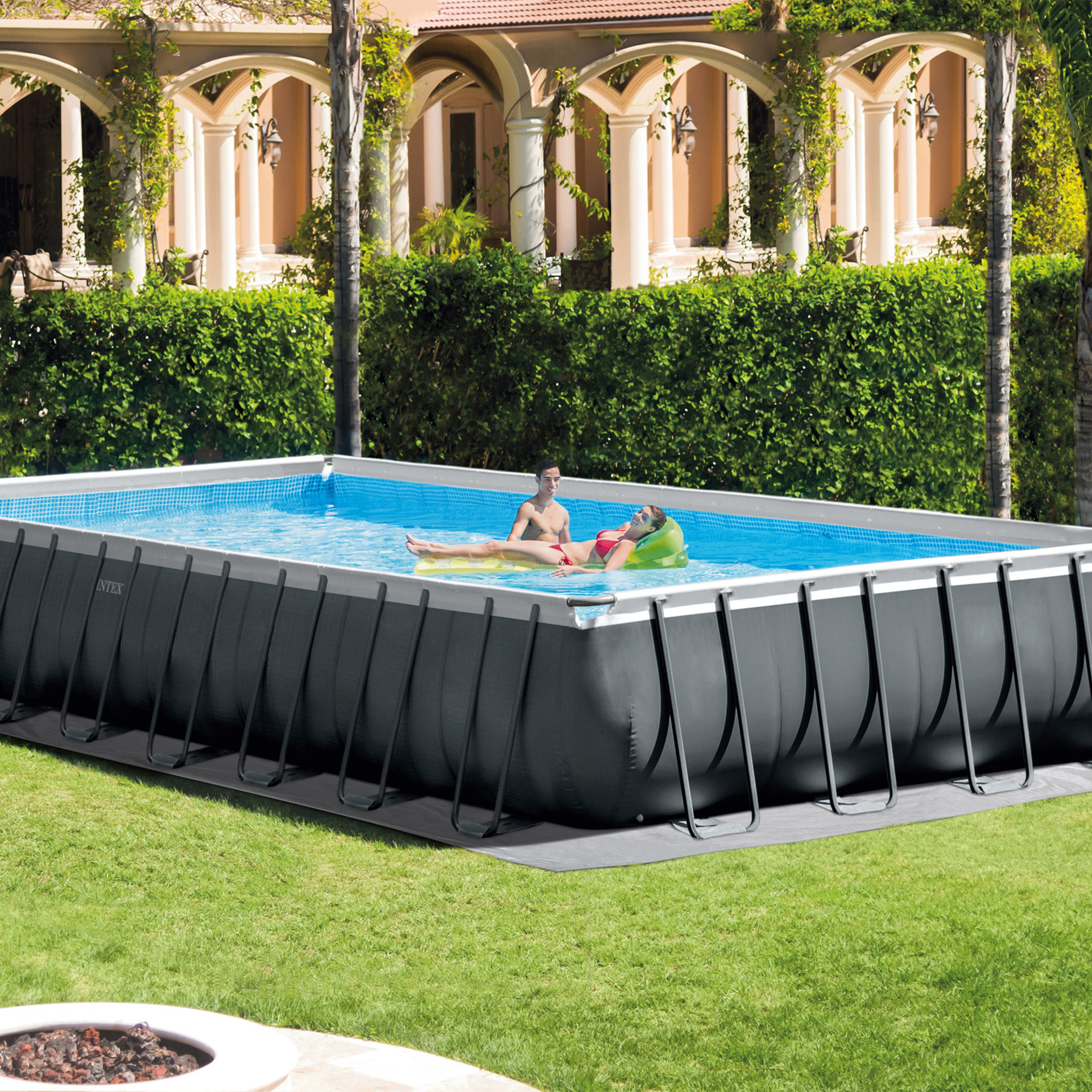 Intex Piscina Ultra XTR Frame rettangolare, Kit Deluxe e Set Volley, 975x488x132 cm