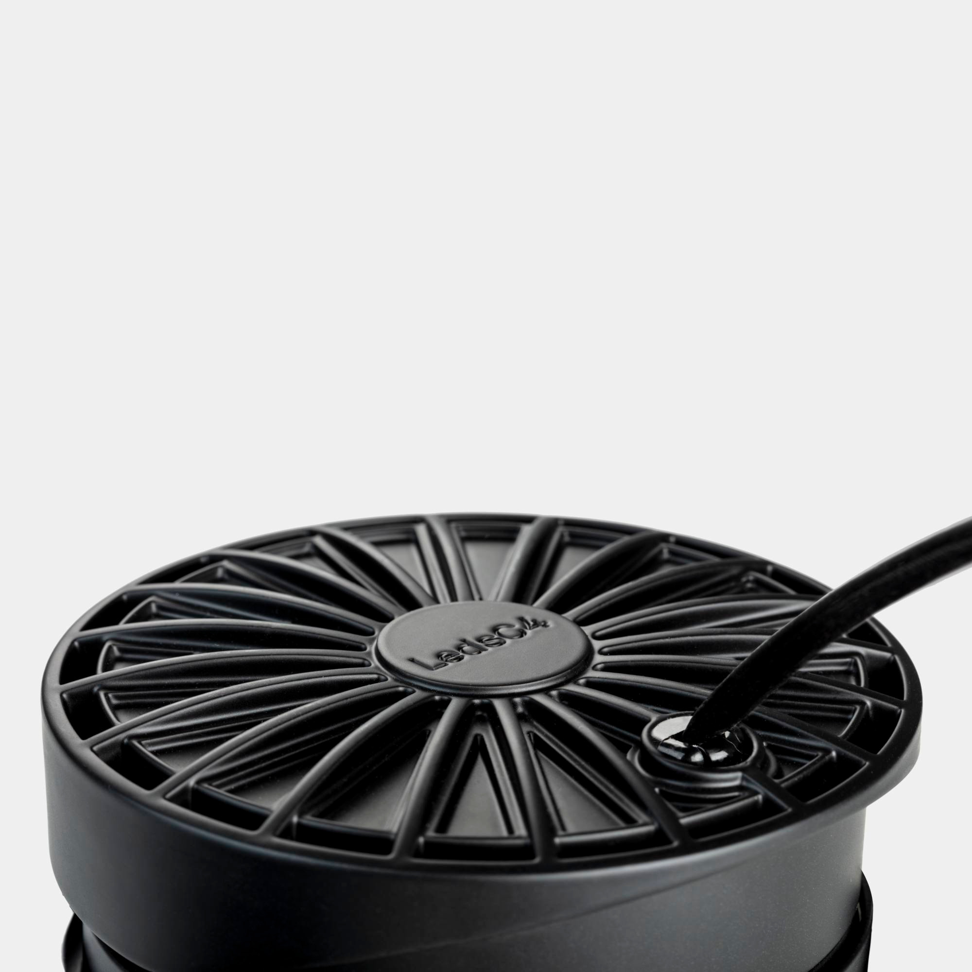 Ledsc4 LedsC4 Downlight LED Redondo 105mm Negro Transparente - Iluminación Interior Moderna 1985 Lúmenes 2700K - Diseño Elegante y Funcional en Aluminio y PMMA