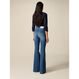 Oltre - Jeans flare con dobladillo deshilachado - Azul