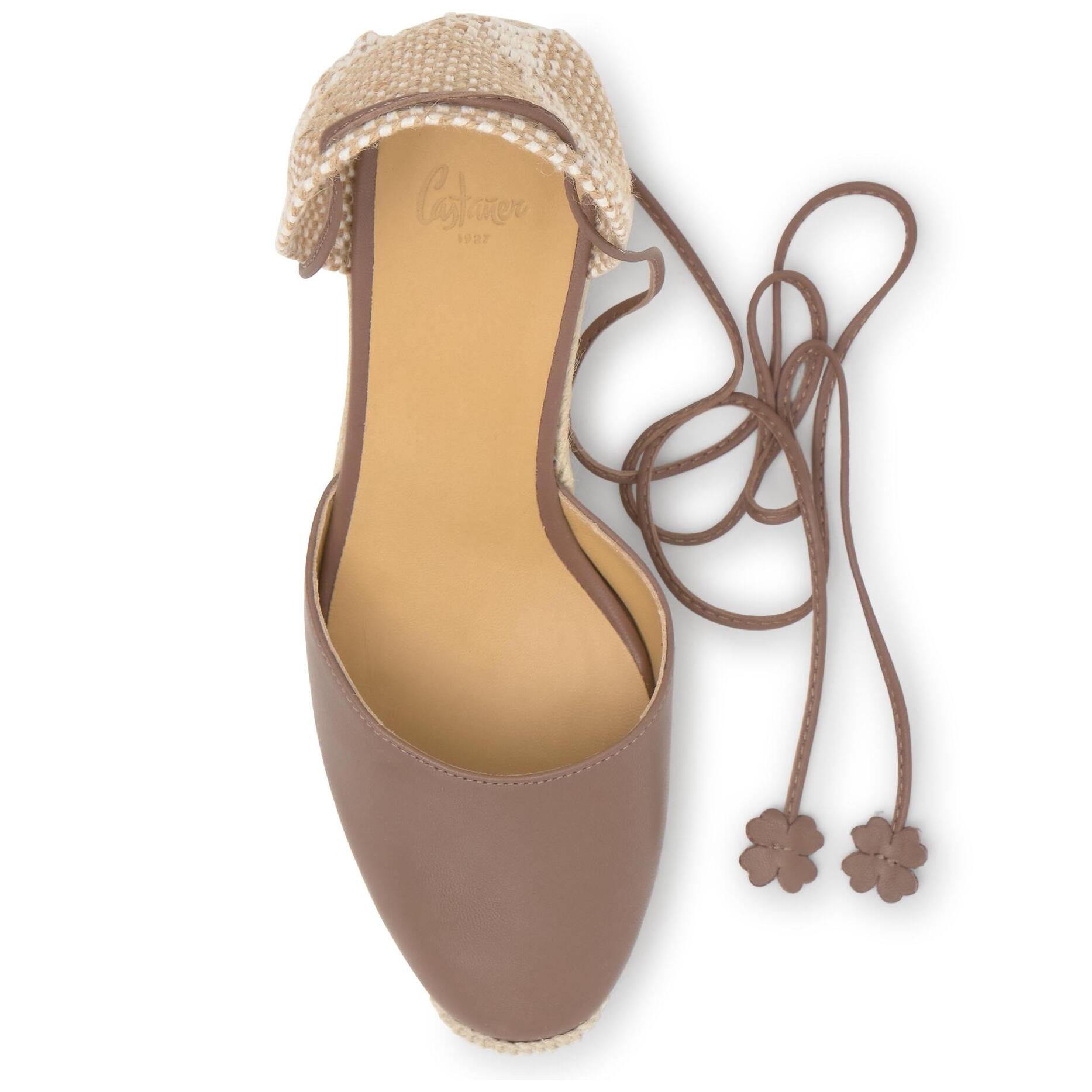 Alpargata Carina cuña de yute en napa con cordones de cuero