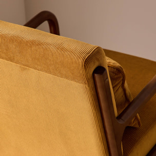 Fauteuil scandinave bois d'hévéa teinte noyer clair et velours côtelé LORENS