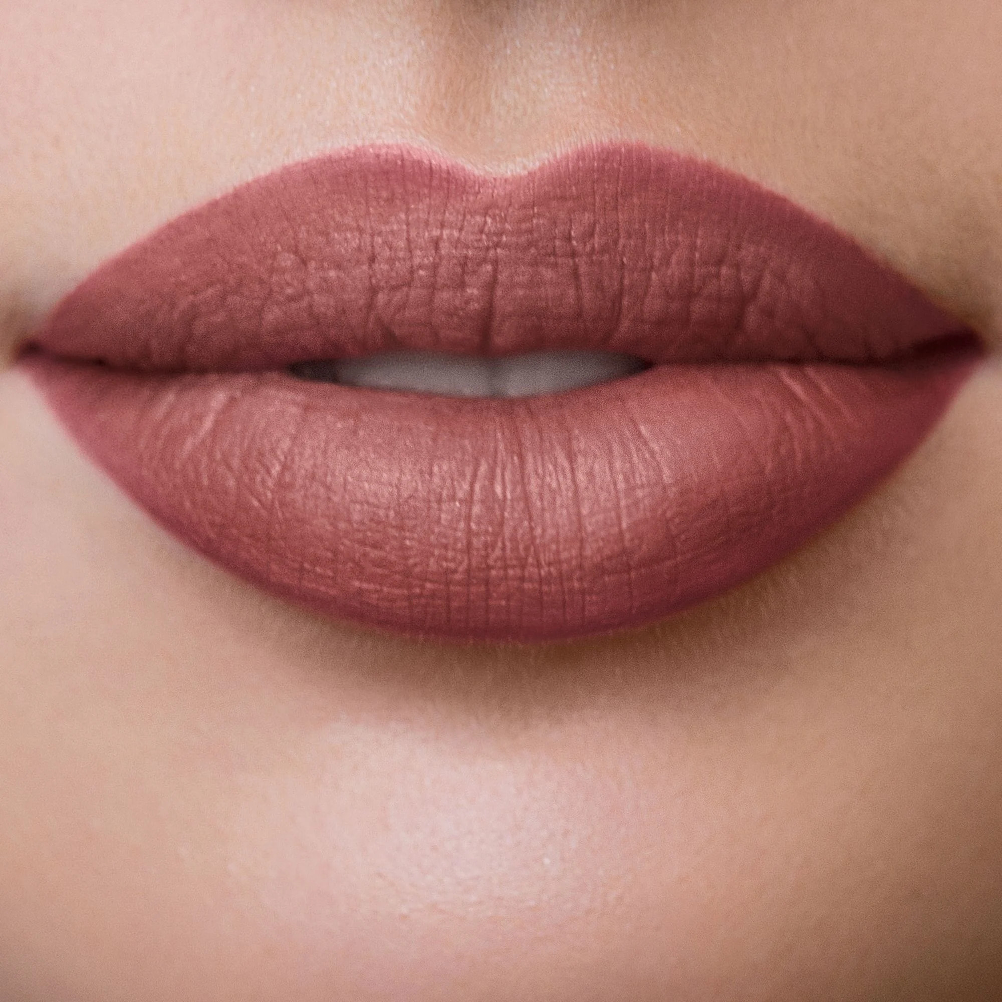 LONG LASTING LIQUID LIPSTICK Rossetto liquido long lasting 10H dal finish matt