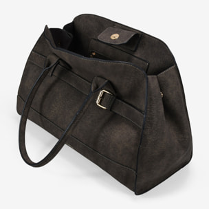 Bolso de mano marrón con cinturón y hebilla