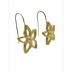 Pendiente gancho Irregular Blom en dorado chapado latón