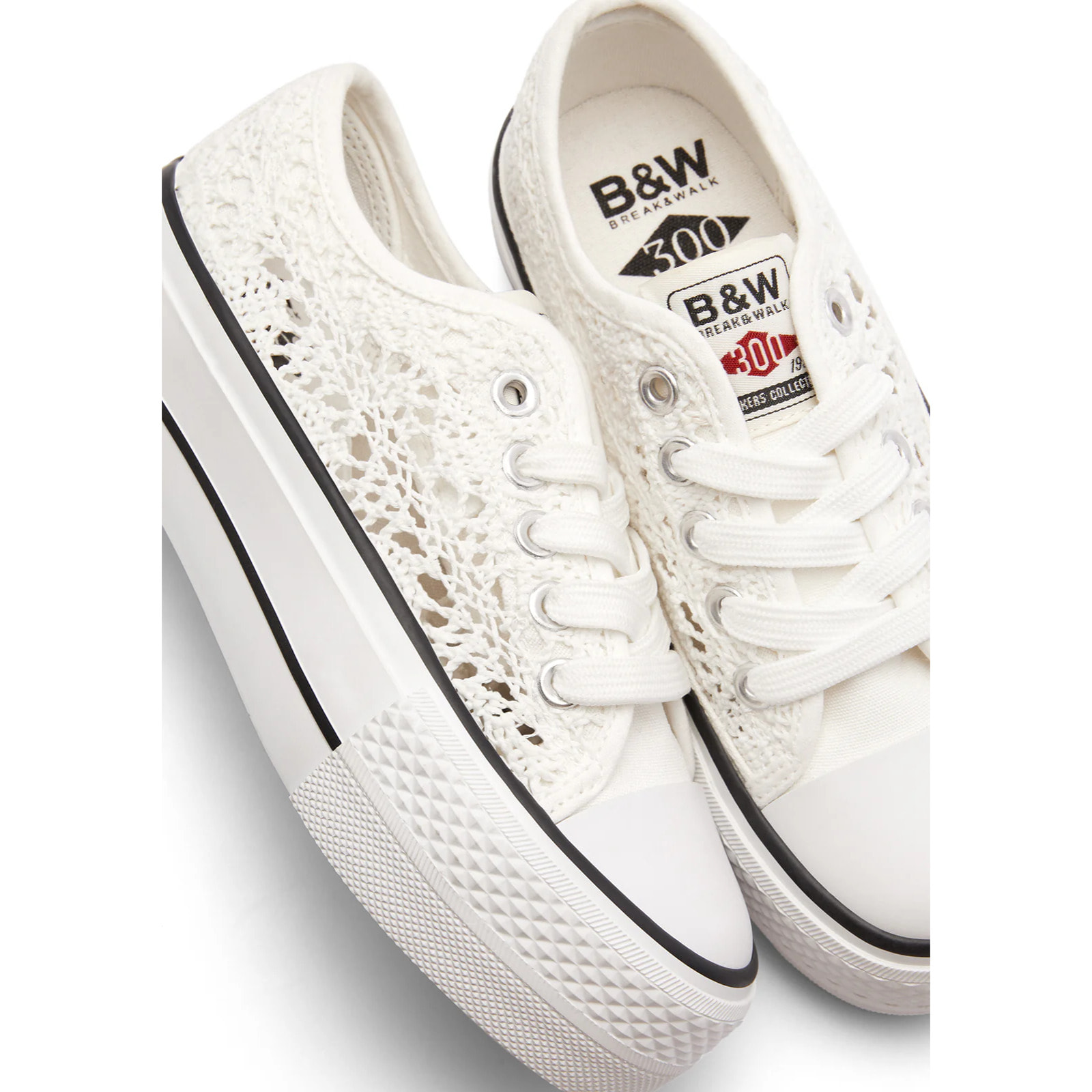 Zapatillas Bajas de Niña Diseño Crochet Blanco